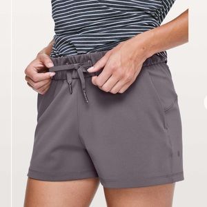 Lululemon on the fly short woven moonphase size 4